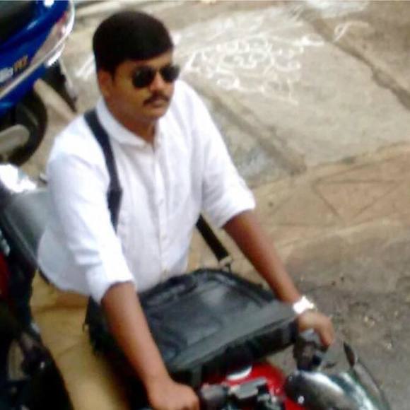 Poshmark profile picture for @shravan